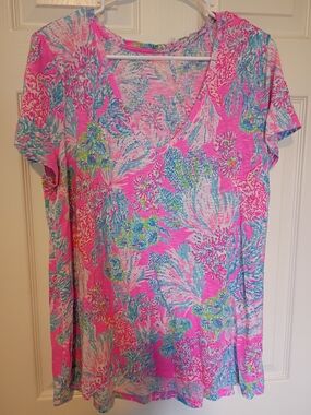 Lilly Pulitzer Pink Multicolor Floral V-Neck Short Sleeve Tee EUC XXL